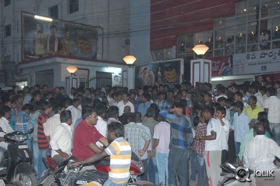 Pandavulu-Pandavulu-Tummeda-Team-Visits-Theatres-in-Hyderabad